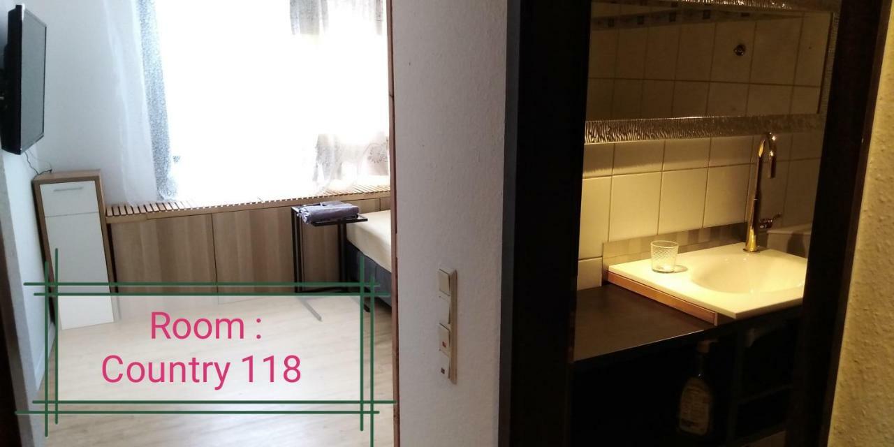 Sroom 118 And 119 In Center Reutlingen Exterior photo